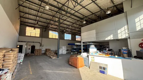 Montana Mini Units - 350 Calliandra St, Montana Park, Ext 91 Unit 5 Available to let 412m² (5)